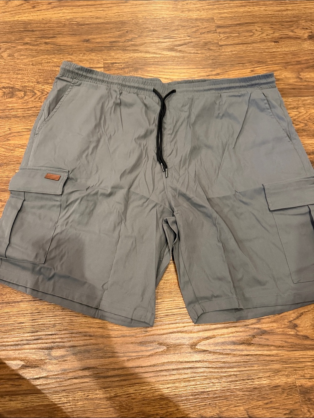 Men's Gray Cargo Shorts with Elastic Waist and Drawstring